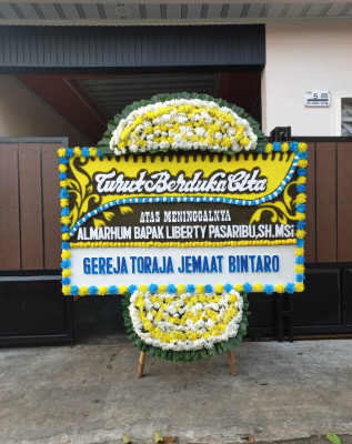 Papan Bunga Duka di Kamipang